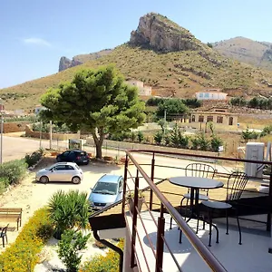 Addisa Affitta Affittacamere Castellammare del Golfo