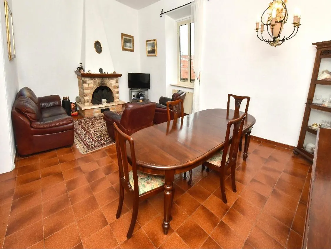 Borgo 98 Guest House Tripla con bagno privato esterno Livorno
